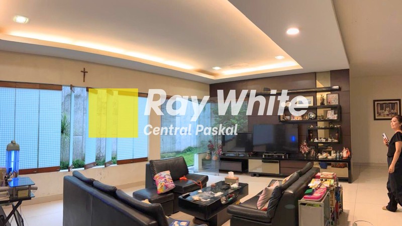 Rumah di Setramurni Sukahaji Bandung