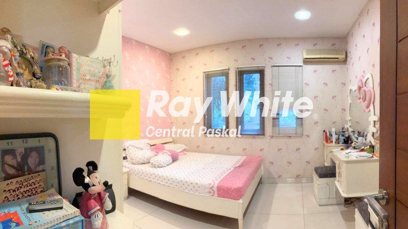 Rumah di Setramurni Sukahaji Bandung