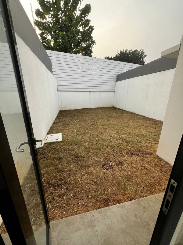 Rumah Cantik Siap Huni di Ciputat Lokasi Stategis KT 3+1 KM 3+1 Surat SHM