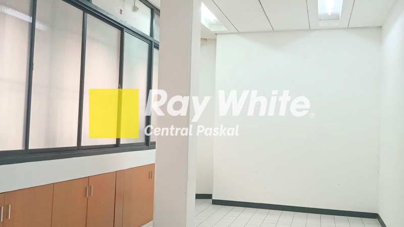 Ruko / Ruang Usaha di Mainroad IR> H Juanda Bandung