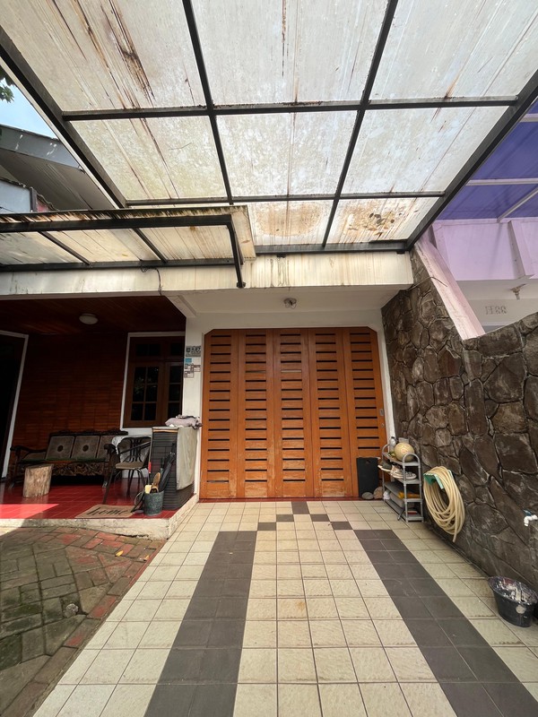 Rumah Terawat di Cinere Depok, Dekat ke Tol