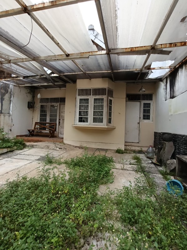 Rumah Luas 150 m&#xb2; Dalam Komplek Nyaman & Strategis di Cinere