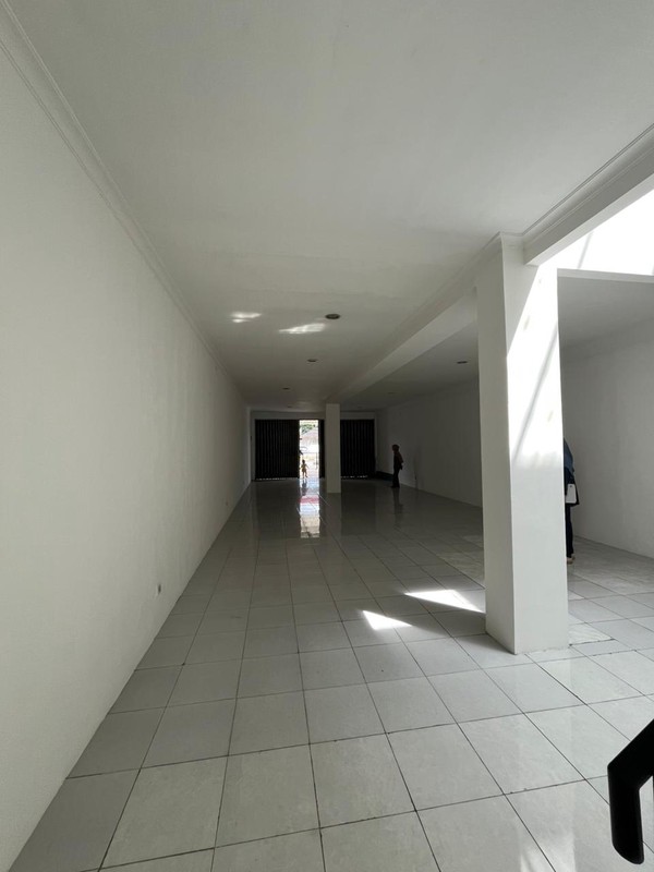 Ruko 2 Lantai Disewakan di Cinere - Area Ramai, Harga Kompetitif