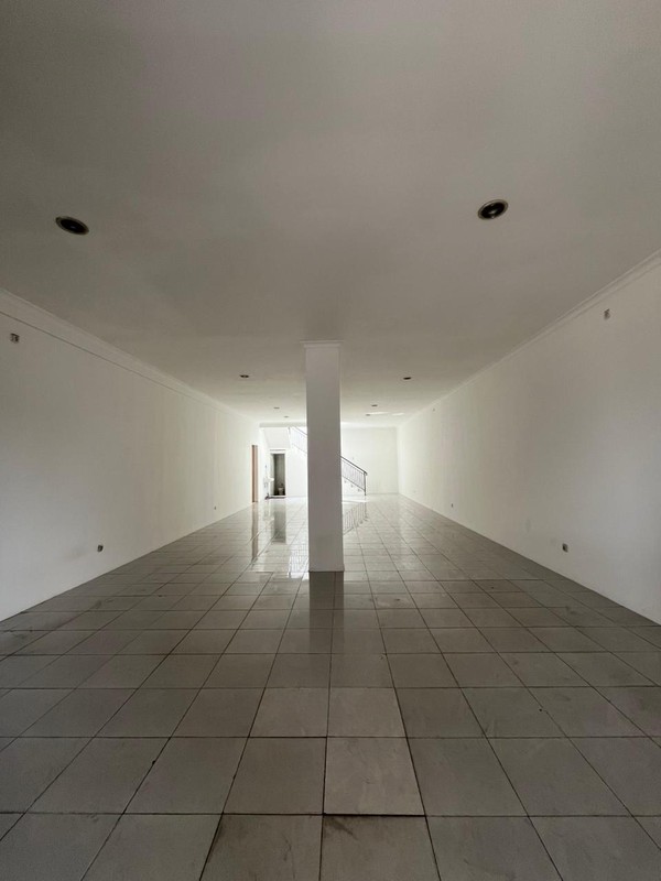 Ruko 2 Lantai Disewakan di Cinere - Area Ramai, Harga Kompetitif