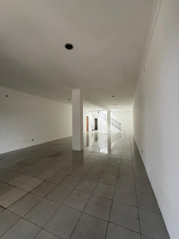 Ruko 2 Lantai Disewakan di Cinere - Area Ramai, Harga Kompetitif