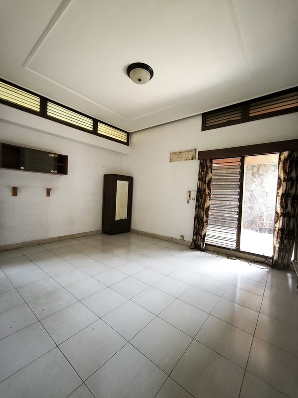 Rumah Asri Siap Huni dalam Lingkungan Tenang di Jl. Bendi, Kebayoran Lama JakSel