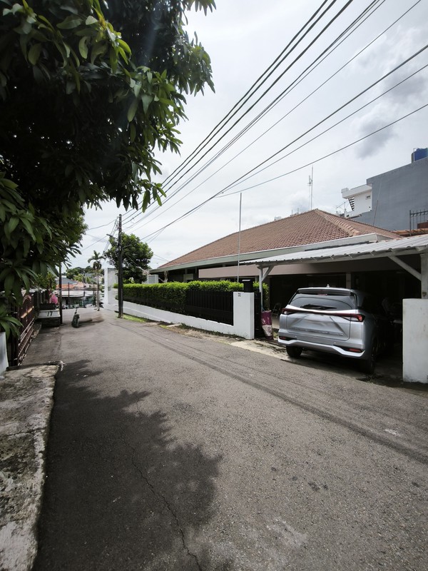 Rumah Asri Siap Huni dalam Lingkungan Tenang di Jl. Bendi, Kebayoran Lama JakSel