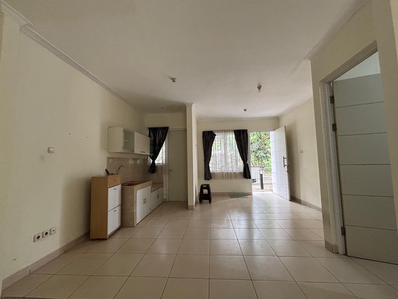 Rumah Boulevard di Legenda Wisata, Cibubur