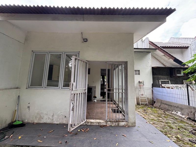 Rumah Boulevard di Legenda Wisata, Cibubur