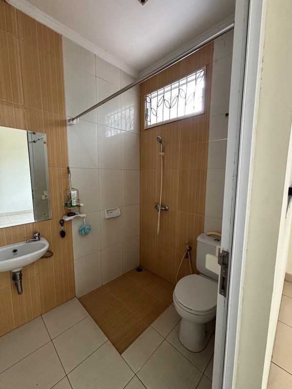 Rumah Boulevard di Legenda Wisata, Cibubur