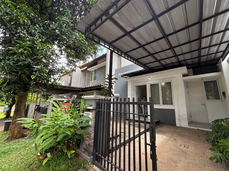 Rumah Boulevard di Legenda Wisata, Cibubur