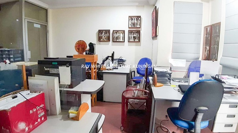 Ruko 4,5 Lantai di Tanjung Mas Raya - Dekat Tol dan AEON Mall, Cocok untuk Usaha atau Kantor