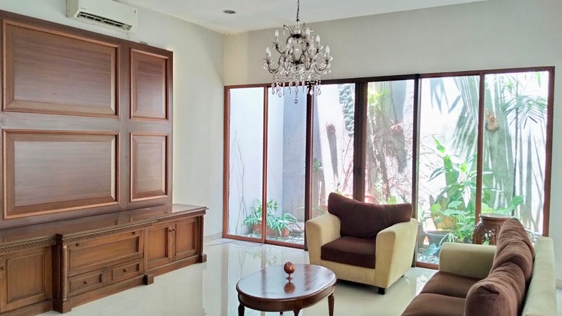 FOR RENT! Rumah Cantik Modern Minimalis di Kemang, Jak-Sel