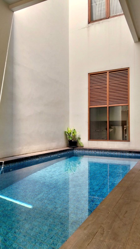 FOR RENT! Rumah Cantik Modern Minimalis di Kemang, Jak-Sel