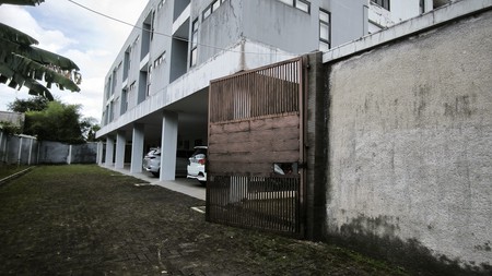 NEW TOWNHOUSE 3 Lantai, Lokasi Strategis Di Veteran Bintaro Pesanggrahan Jaksel