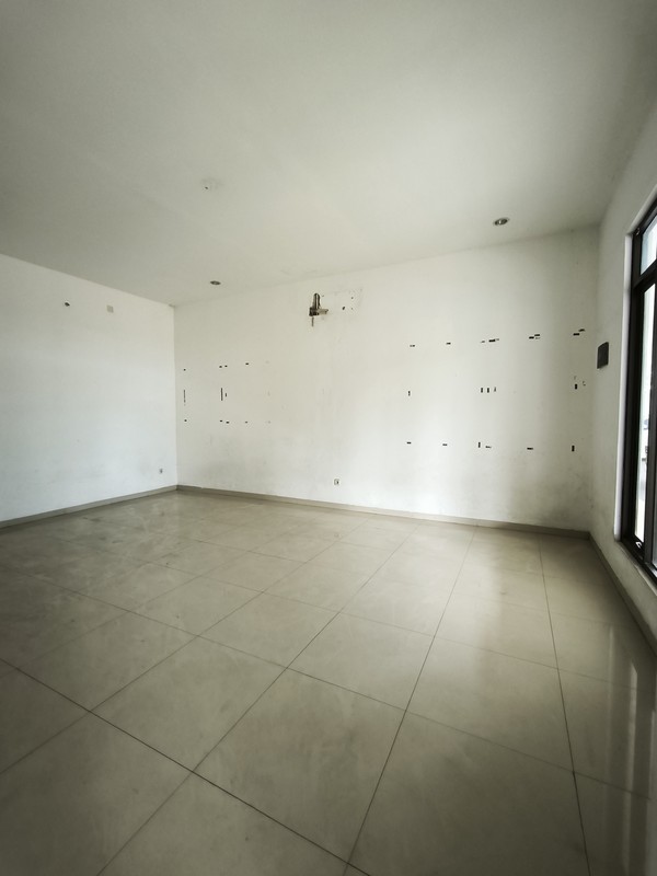 NEW TOWNHOUSE 3 Lantai, Lokasi Strategis Di Veteran Bintaro Pesanggrahan Jaksel