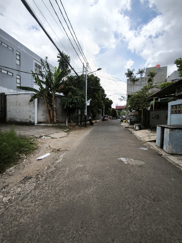 TOWNHOUSE 3 LANTAI, BANGUNAN BARU LOKASI STRATEGIS DI Bintaro Pesanggrahan Jakarta Selatan