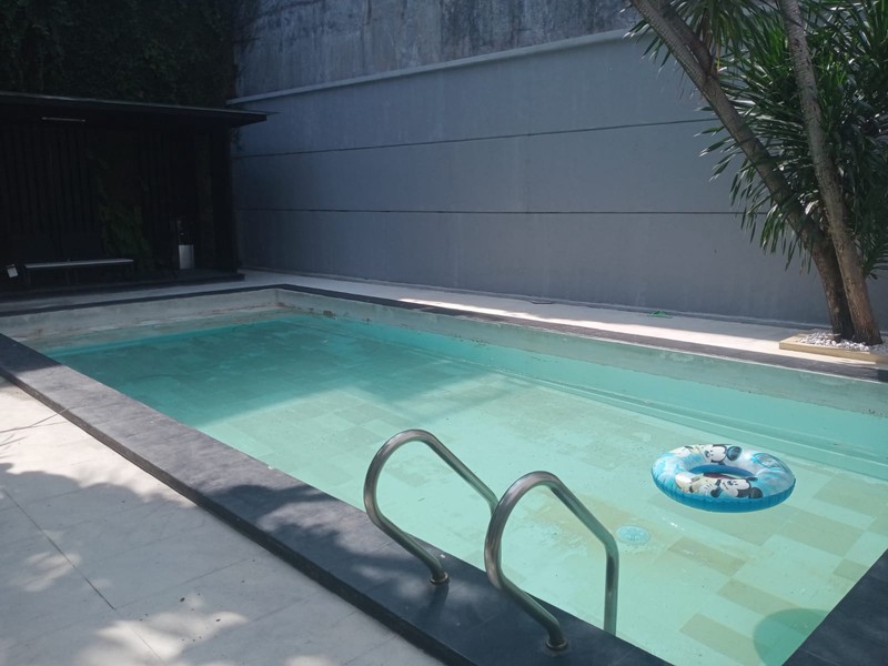 Rumah Asri & Lokasi Startegis di Pondok Pinang, Pondok Indah , Jakarta Selatan dengan spesifikasi sbb : 