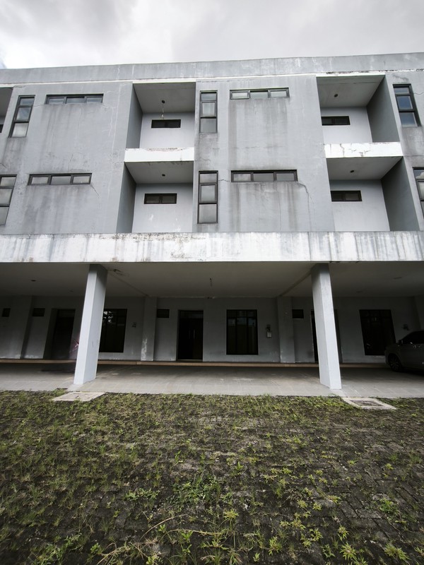 NEW TOWNHOUSE Lokasi Strategis Di Veteran Bintaro Pesanggrahan Jaksel - POSISI HOEK