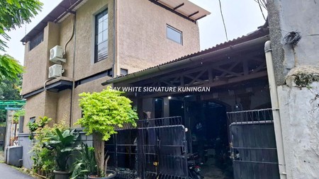Rumah Lama di Benhil - Cocok untuk Rumah Kost atau Rumah Tinggal