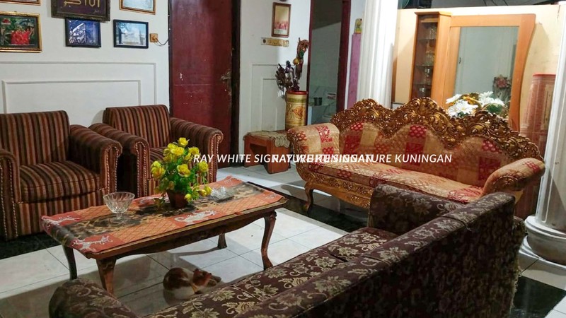 Rumah Lama di Benhil - Cocok untuk Rumah Kost atau Rumah Tinggal