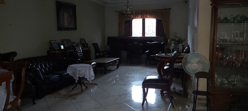 Rumah Bagus Di Jl H Saiyan Pondok Ranji Tangerang Selatan