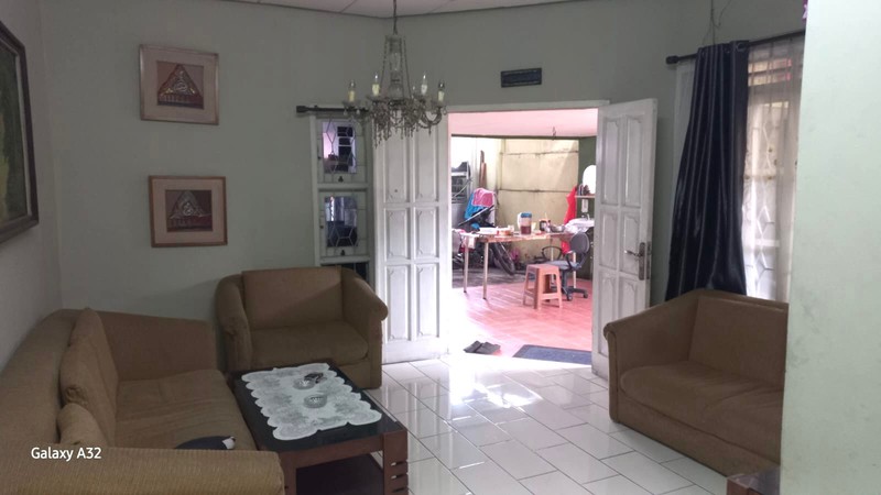 Rumah Bagus Di Jl Merpati Raya Ciputat Tangerang Selatan