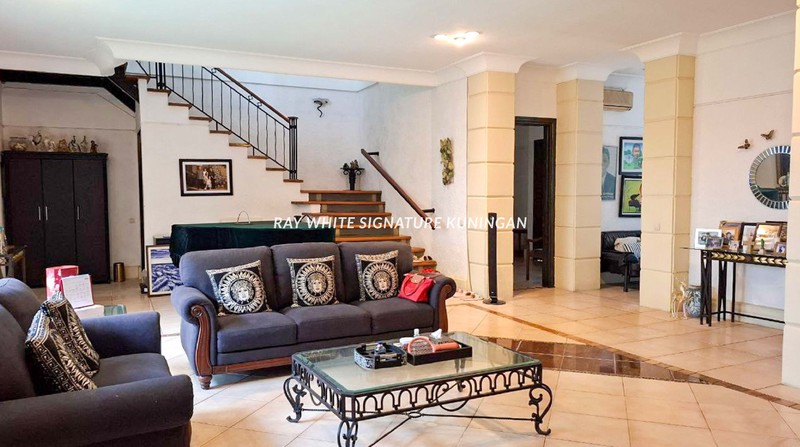 Rumah Lokasi Prime Terjangkau di Pondok Indah