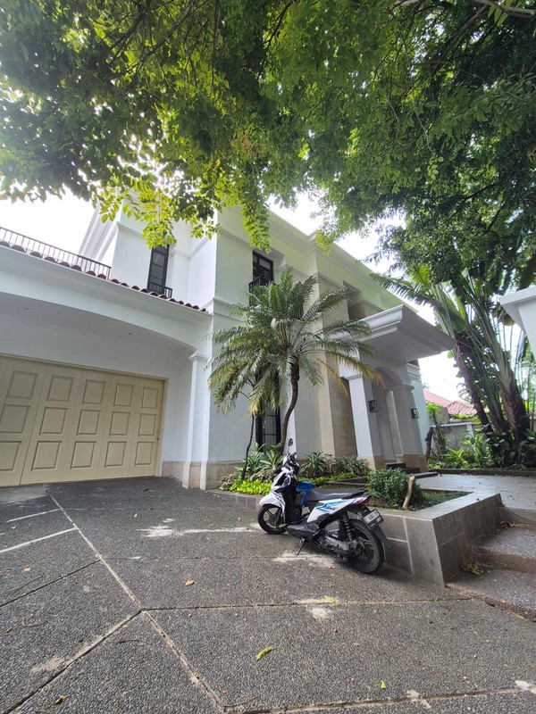 House for rent in Premium Area Kebayoran Baru