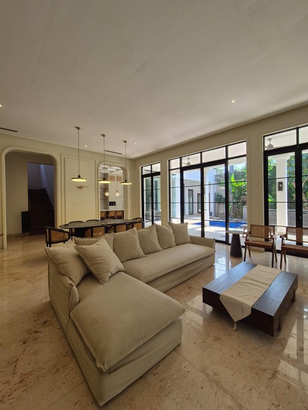 House for rent in Premium Area Kebayoran Baru