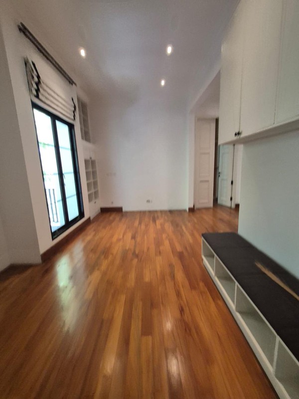 House for rent in Premium Area Kebayoran Baru