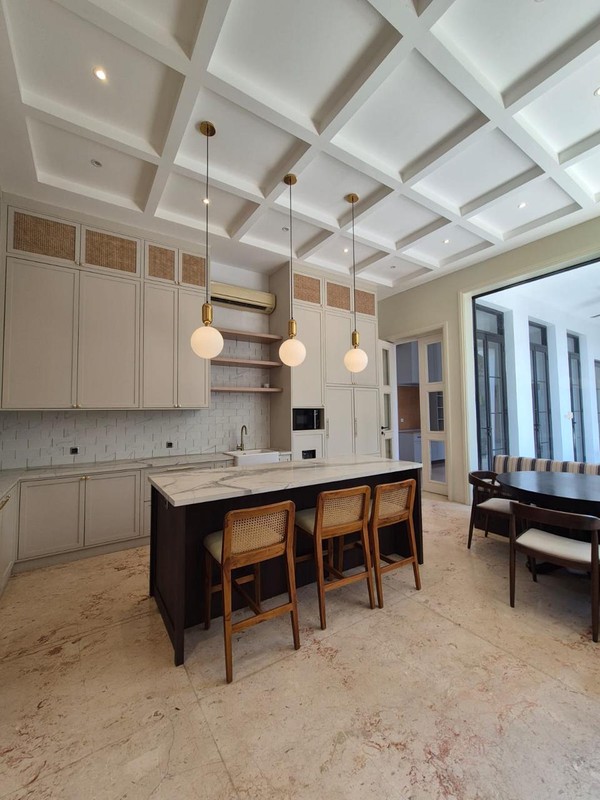 House for rent in Premium Area Kebayoran Baru
