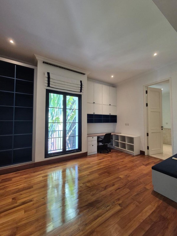 House for rent in Premium Area Kebayoran Baru