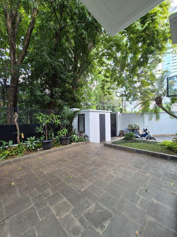 House for rent in Premium Area Kebayoran Baru