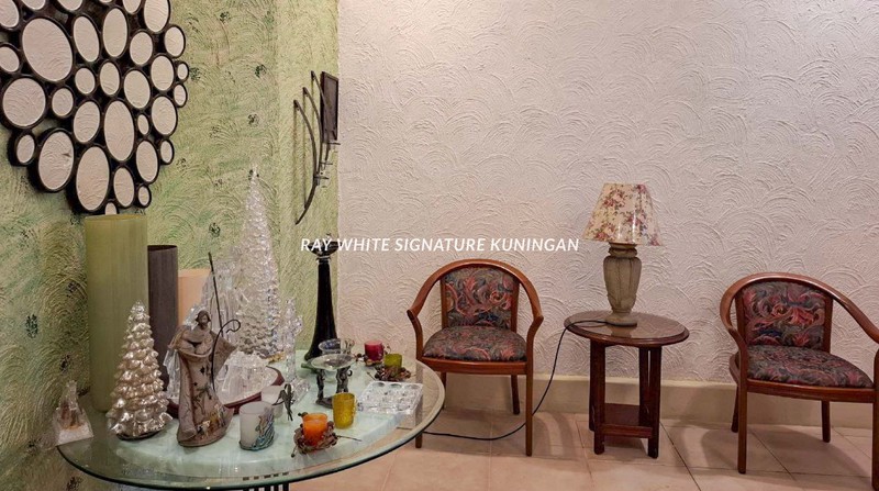 Rumah Siap Huni Lokasi Prime di Pondok Indah