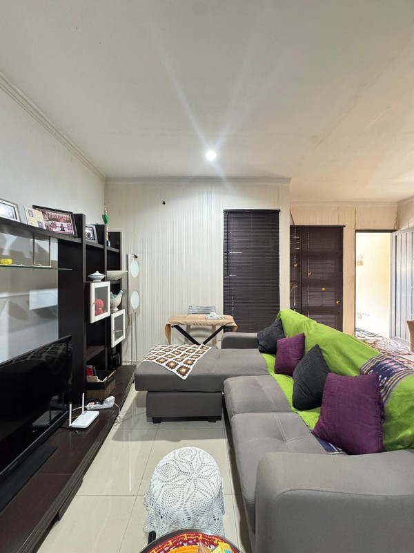 Rumah 3 Lantai dalam Komplek Pondok Cabe