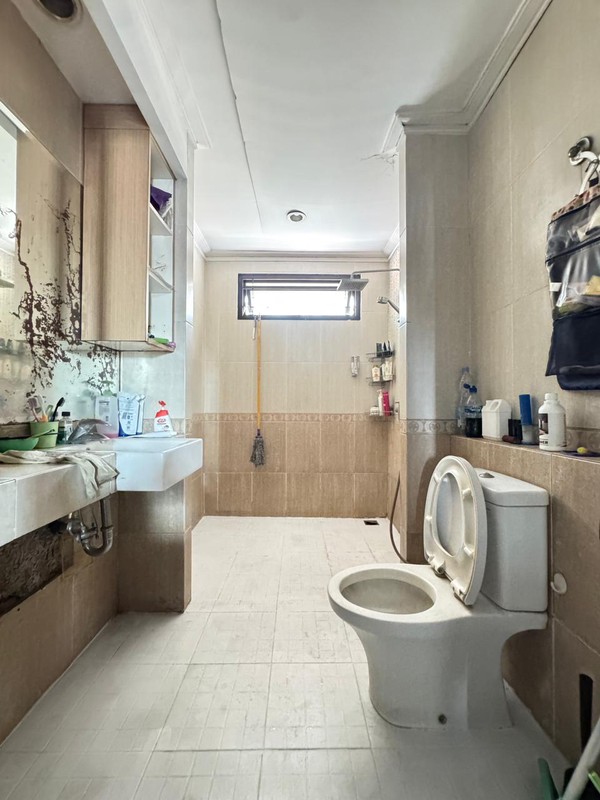 Rumah 3 Lantai dalam Komplek Pondok Cabe