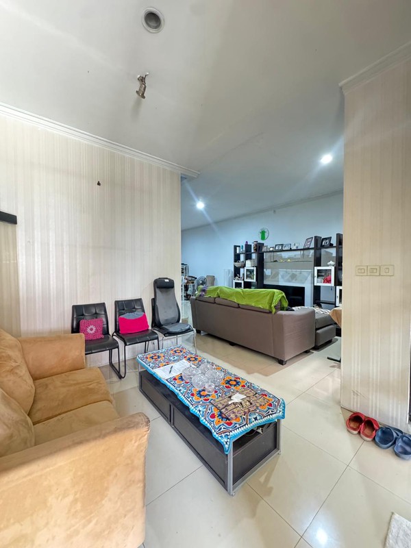 Rumah 3 Lantai dalam Komplek Pondok Cabe