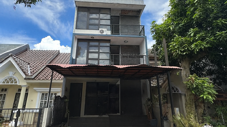 Rumah 3 Lantai dalam Komplek Pondok Cabe