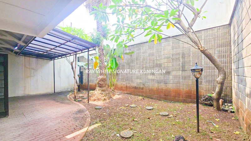 Rumah Siap Huni Lokasi Premium, Menteng Jakarta Pusat