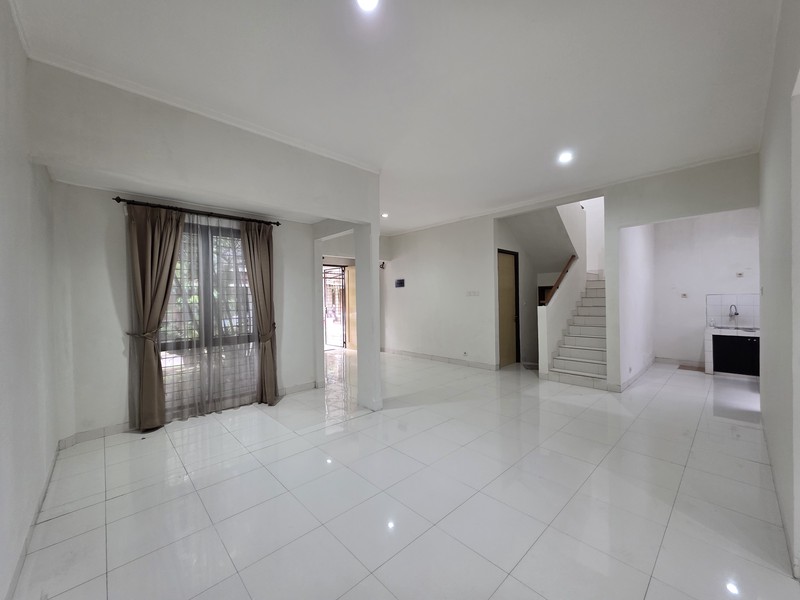Rumah Bagus Hook Siap Huni Asri di Discovery Cielo, Bintaro Jaya Sektor 9