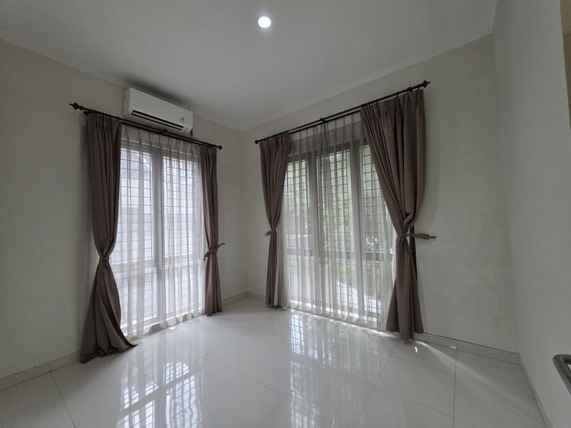 Rumah Bagus Hook Siap Huni Asri di Discovery Cielo, Bintaro Jaya Sektor 9