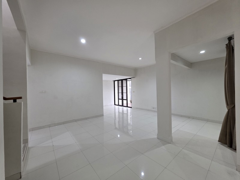 Rumah Bagus Hook Siap Huni Asri di Discovery Cielo, Bintaro Jaya Sektor 9