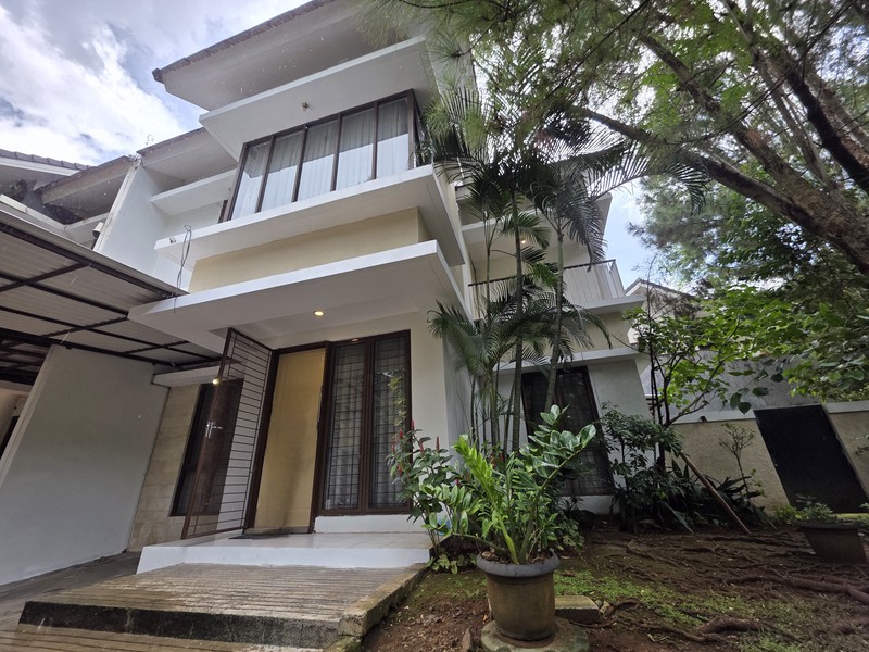 Rumah Bagus Hook Siap Huni Asri di Discovery Cielo, Bintaro Jaya Sektor 9