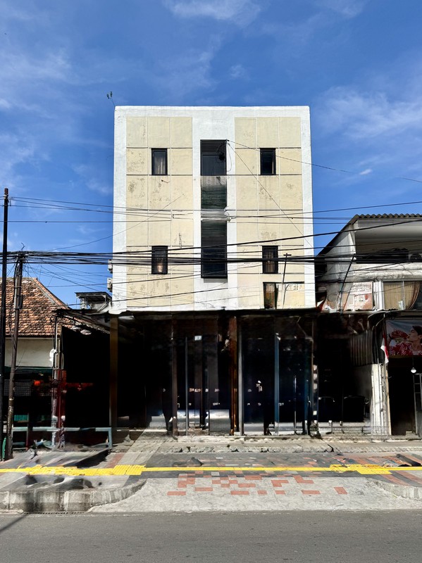 Dijual  Ruko Kos-Kosan 3 Lantai di Jalan Deli, Koja, Jakarta Utara 