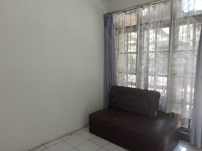 Rumah Besar di Komplek Margahayu Raya Soekarno Hatta