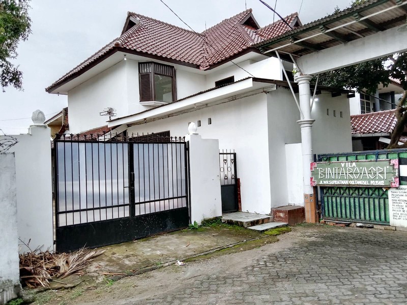 Rumah Cluster Pinggir Jalan Raya Strategis Dekat Ke Stasiun Kereta Api