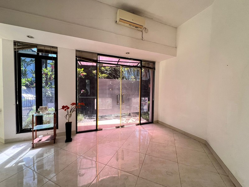 Rumah Bagus,lokasi ok,jalan lebar di Bintaro Jaya 9