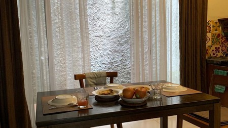 Rumah bagus,depan taman di Bintaro Jaya 9