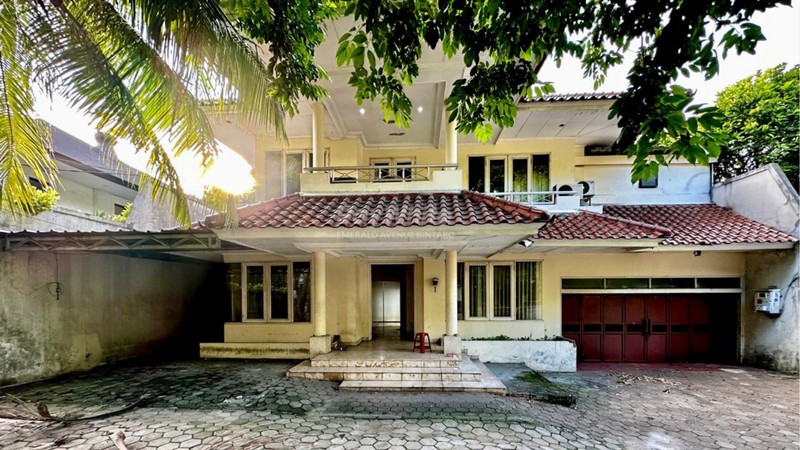 Rumah Komersil Di Jl Adiaksa Raya Lebak Bulus Jakarta Selatan Harga dekat NJOP Untuk Usaha Kuliner Guest House